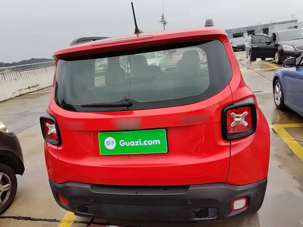 Jeep Renegade — миниатюра 6