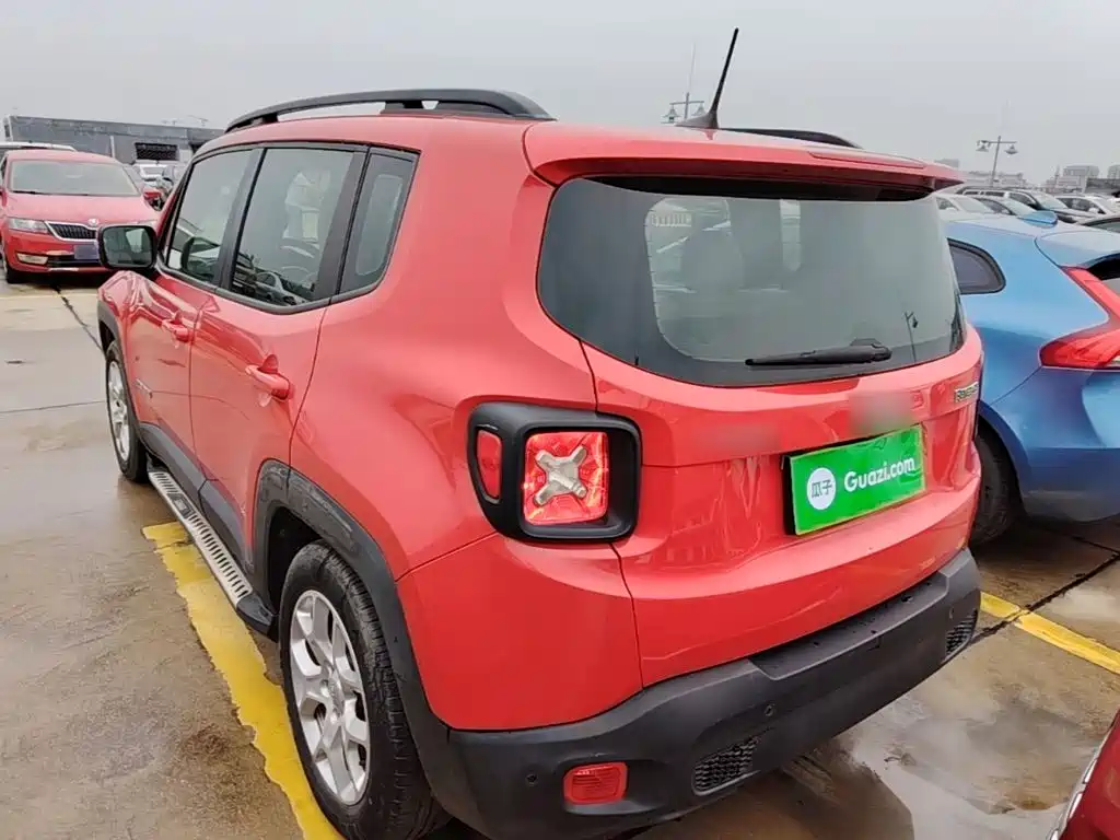 Jeep Renegade — миниатюра 5