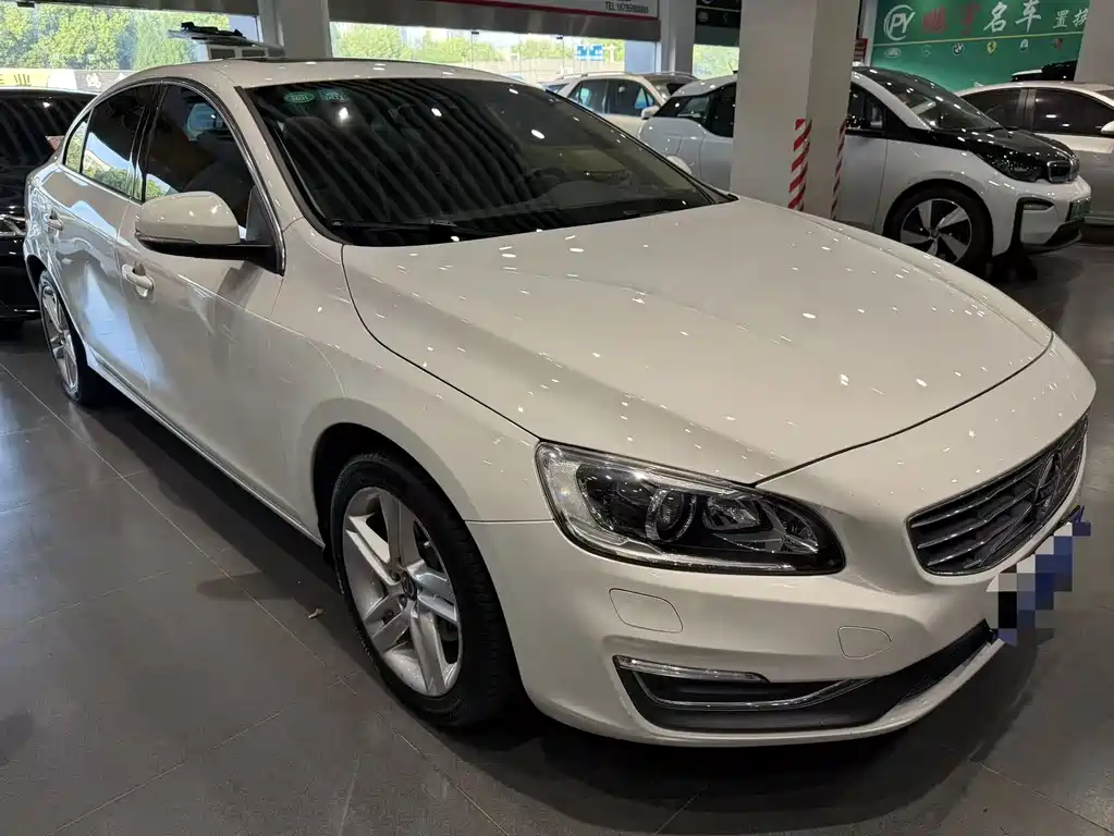 Volvo S60 — миниатюра 2