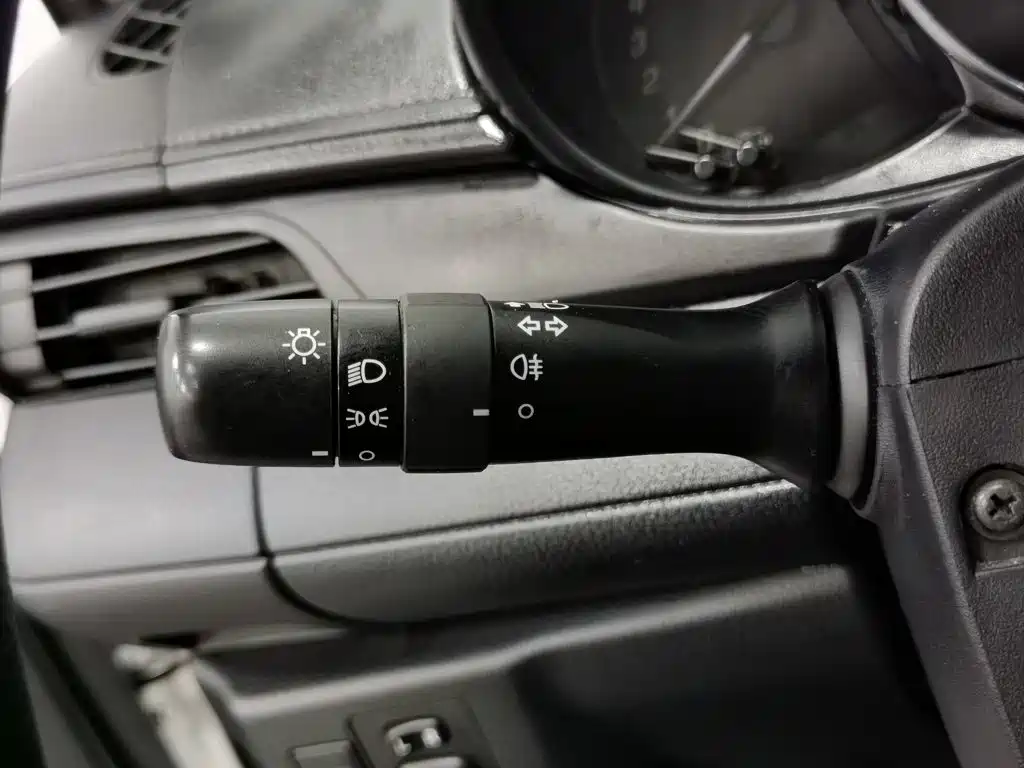 Toyota Yaris L — миниатюра 21