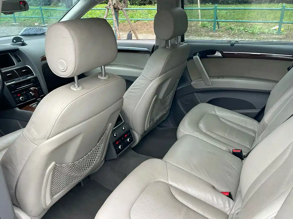 Audi Q7 — миниатюра 5