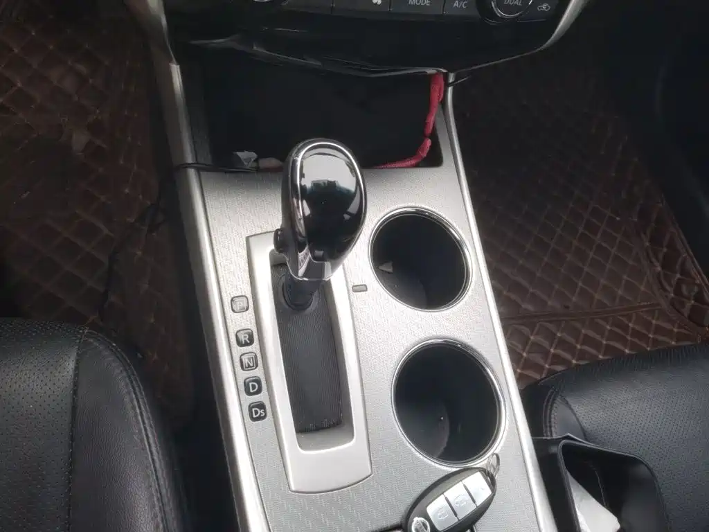 Nissan Teana — миниатюра 7