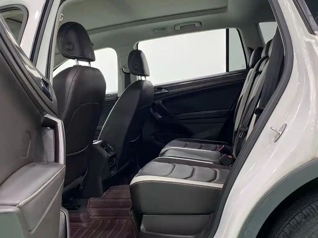 Volkswagen Tiguan L — миниатюра 5