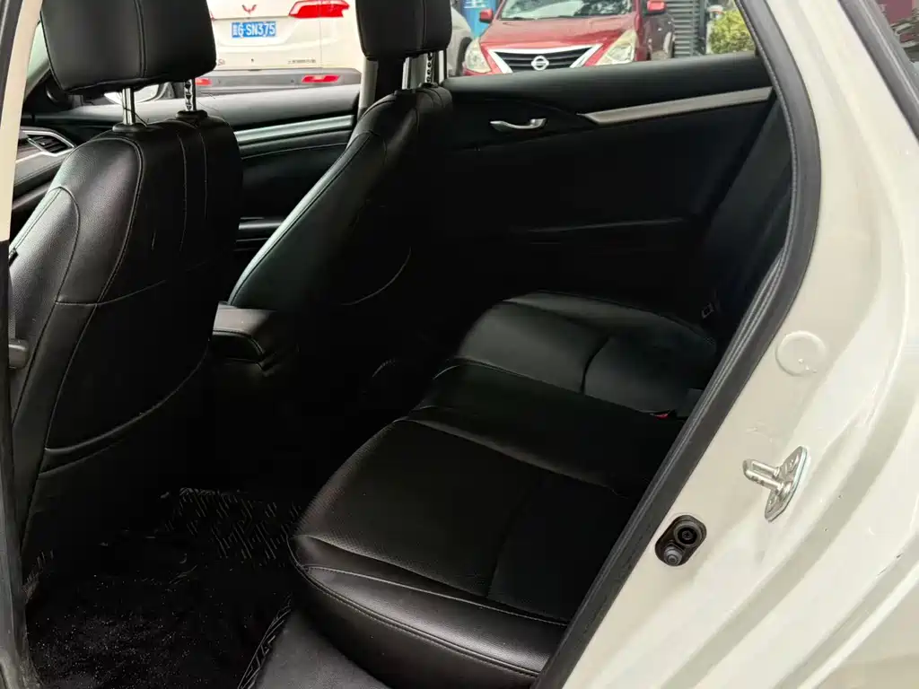 Honda Civic — миниатюра 12