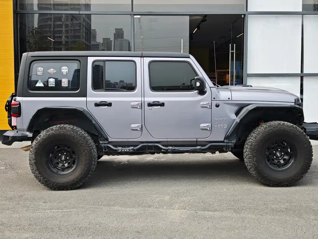 Jeep Wrangler PHEV — миниатюра 6