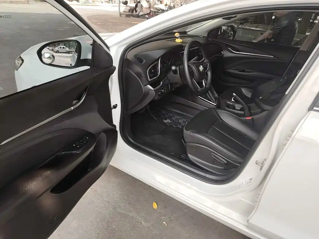 Buick Excelle — миниатюра 16