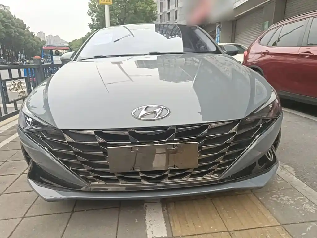 Hyundai Elantra — миниатюра 3