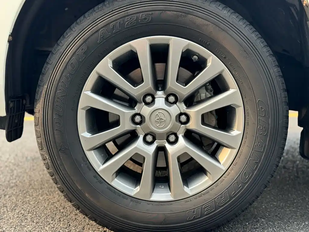 Toyota Prado — миниатюра 15