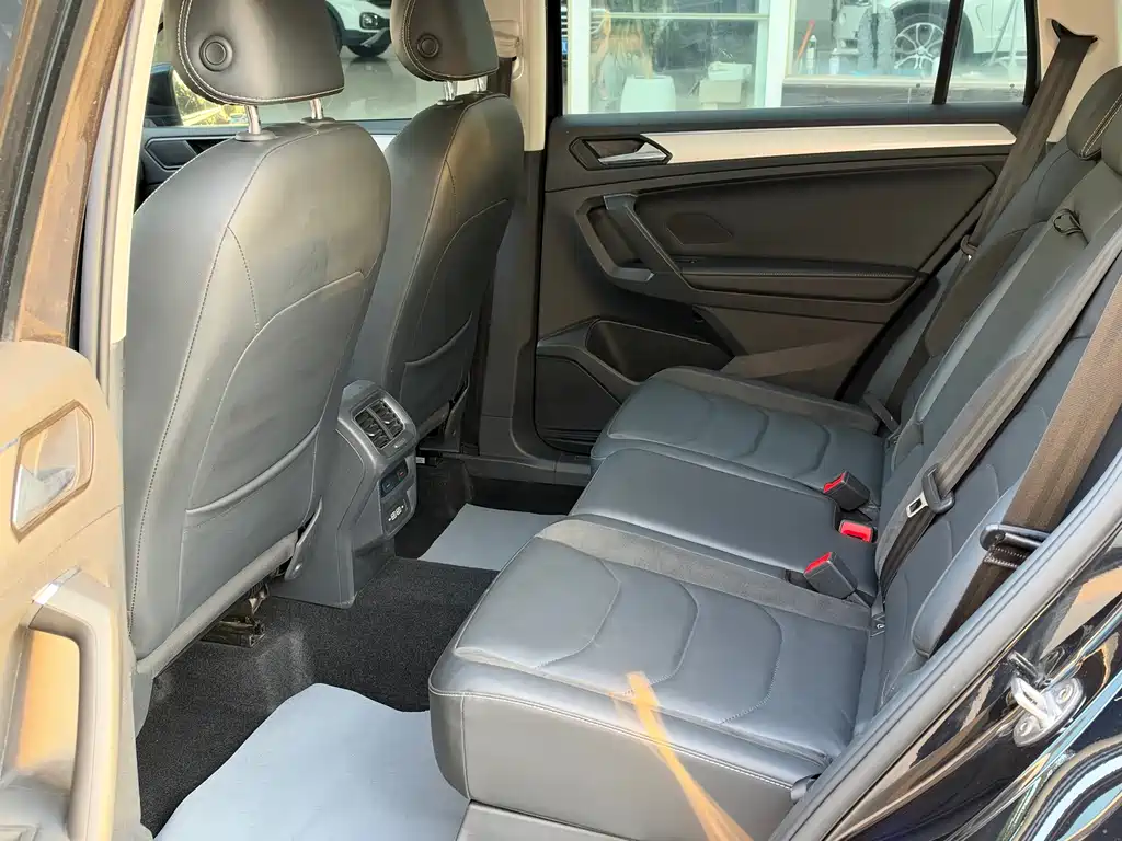 Volkswagen Tiguan L — миниатюра 5