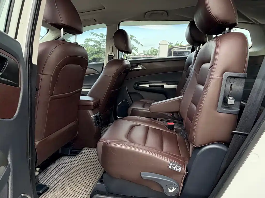 Haima Familia MPV — миниатюра 5