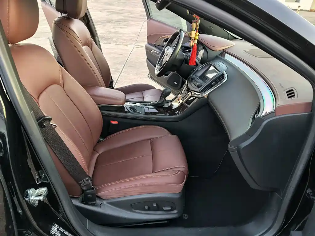 Buick LaCrosse — миниатюра 8