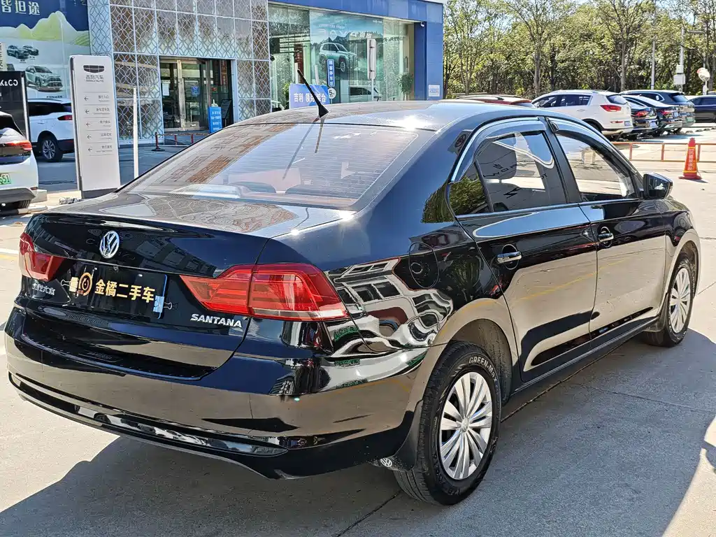 Volkswagen Santana — миниатюра 3