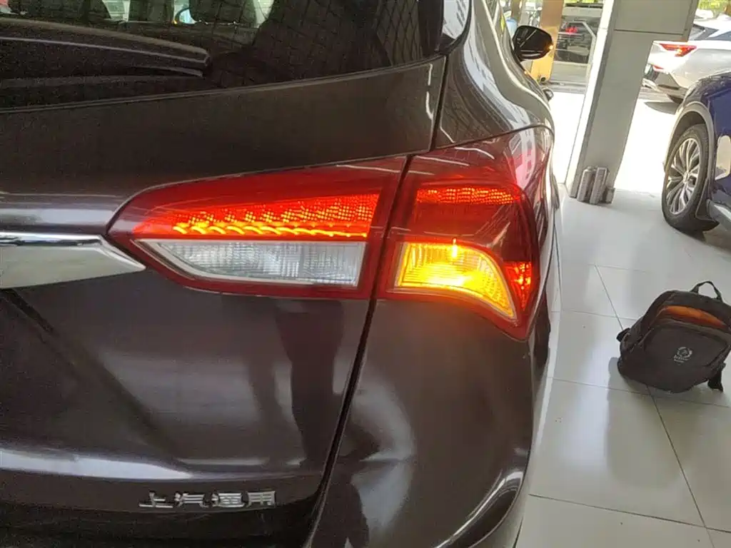 Buick Envision Plus — фотографии объявления, Фото 9