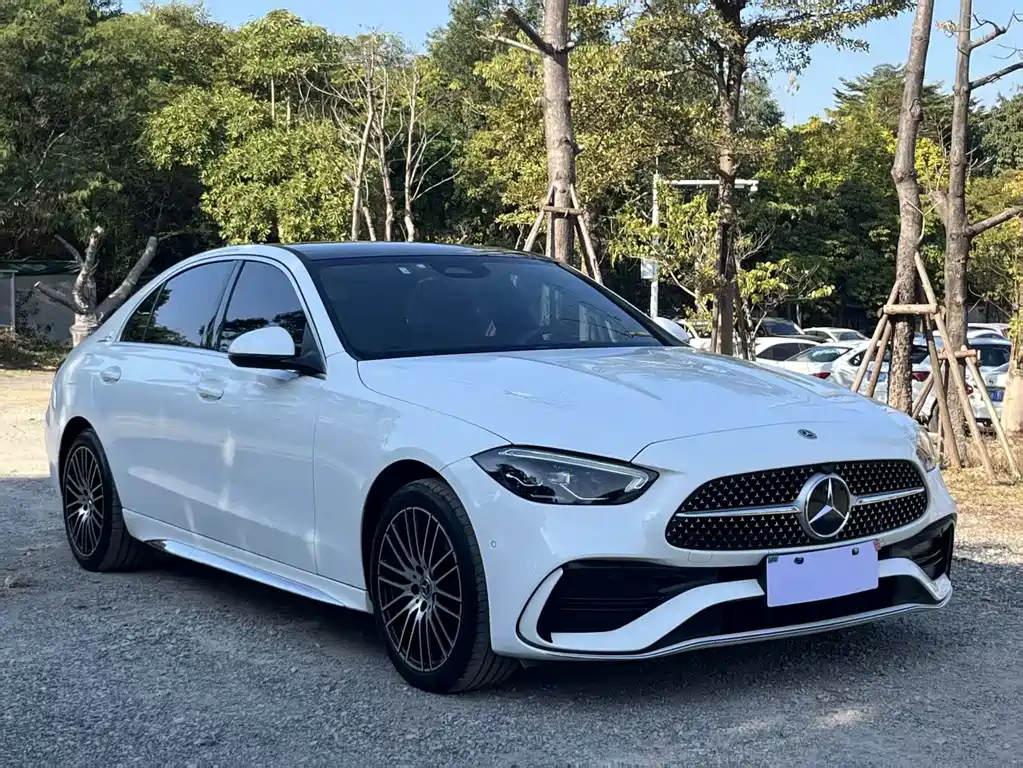 Mercedes-Benz C-Class — миниатюра 3