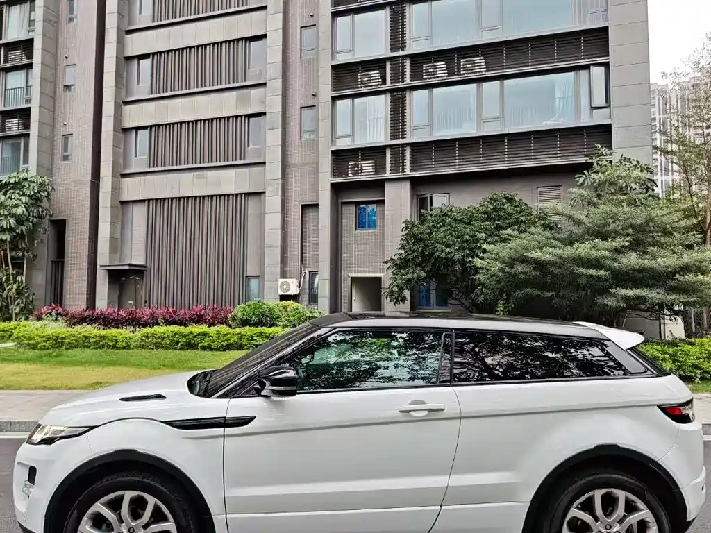 Land Rover Evoque (Import) — миниатюра 2