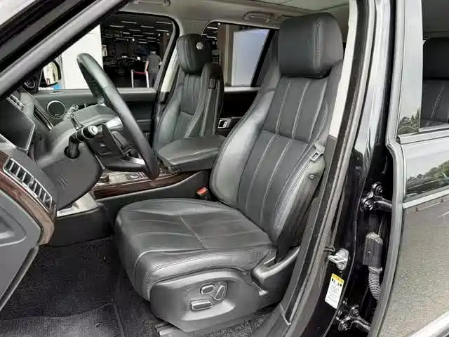 Land Rover Range Rover — миниатюра 9