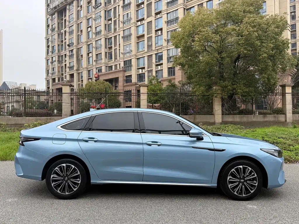 CHERY FENGYUN A8