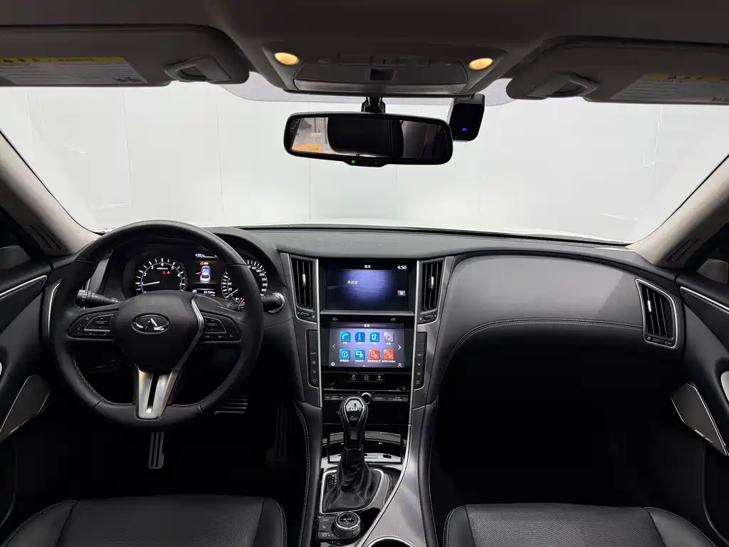 INFINITI Q50L