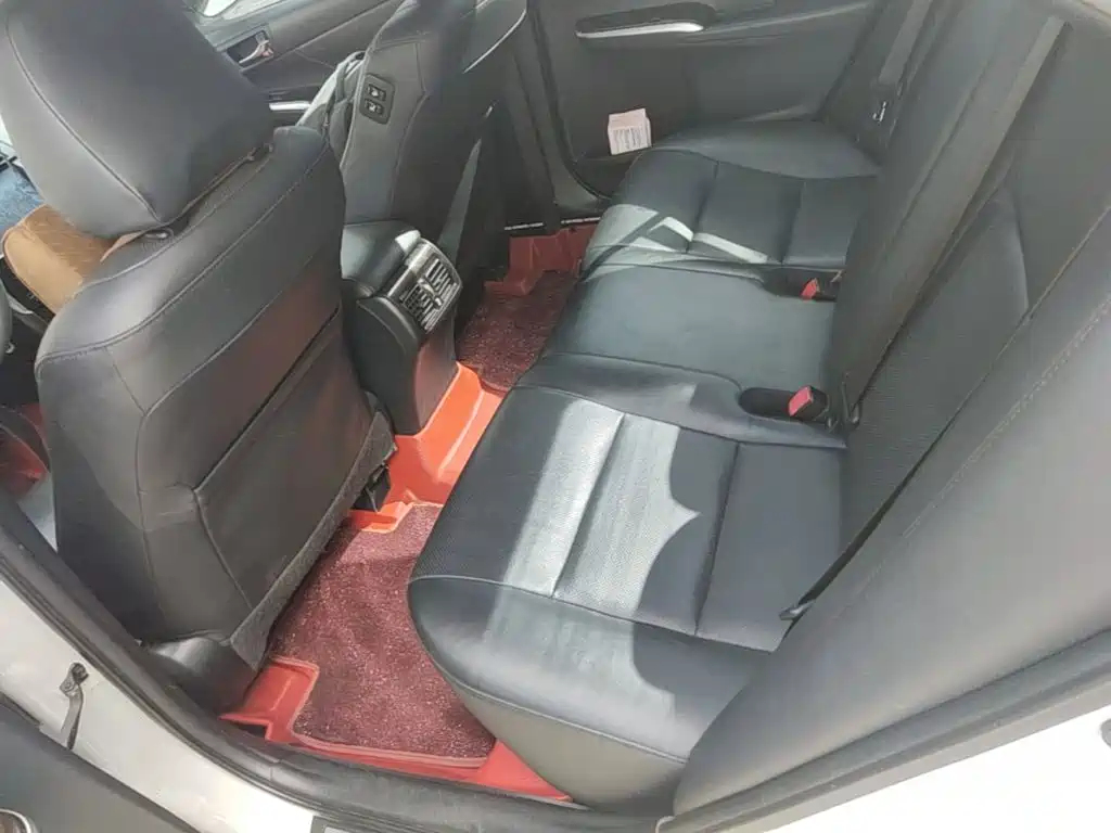 Toyota Camry — миниатюра 17