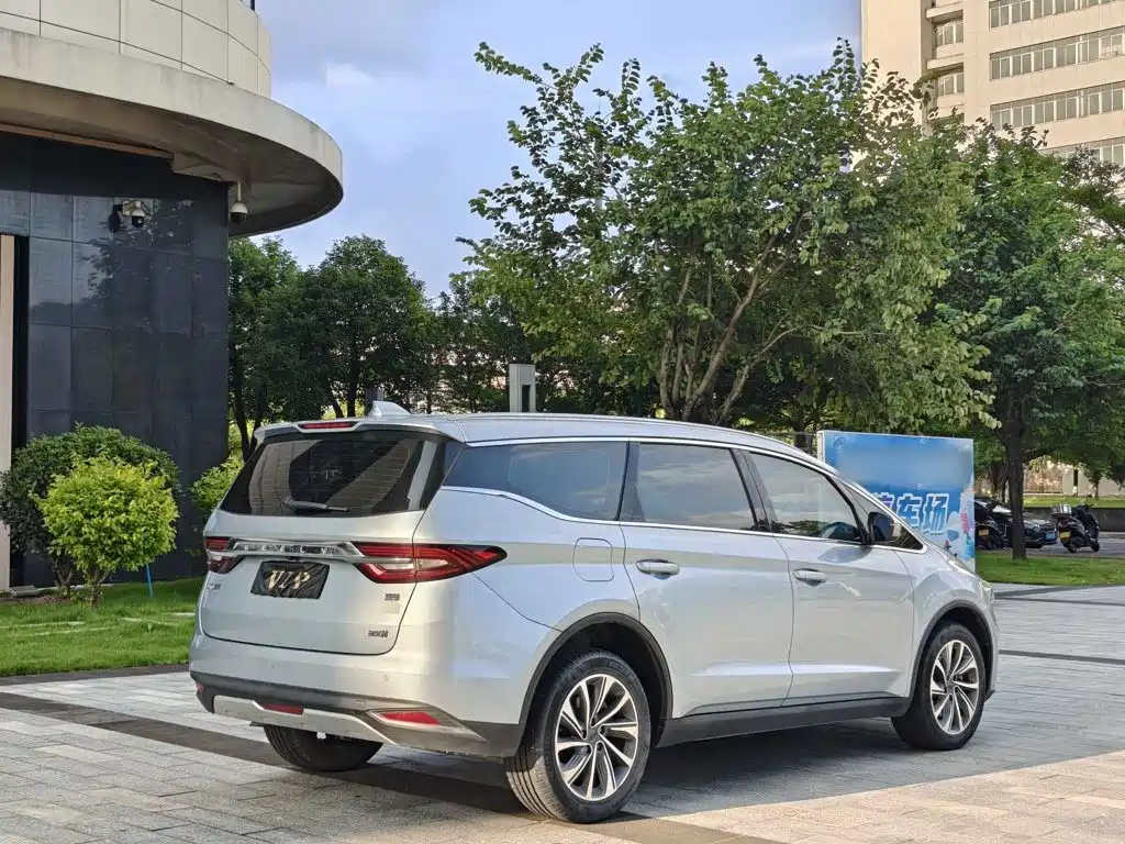 Geely Jia Ji — миниатюра 7