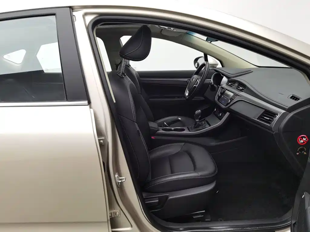 Geely Emgrand GS — миниатюра 23