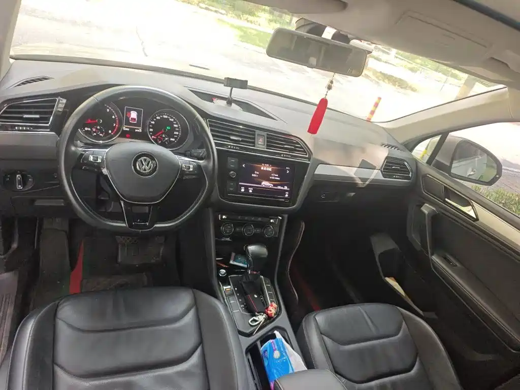 Volkswagen Tiguan L — миниатюра 13