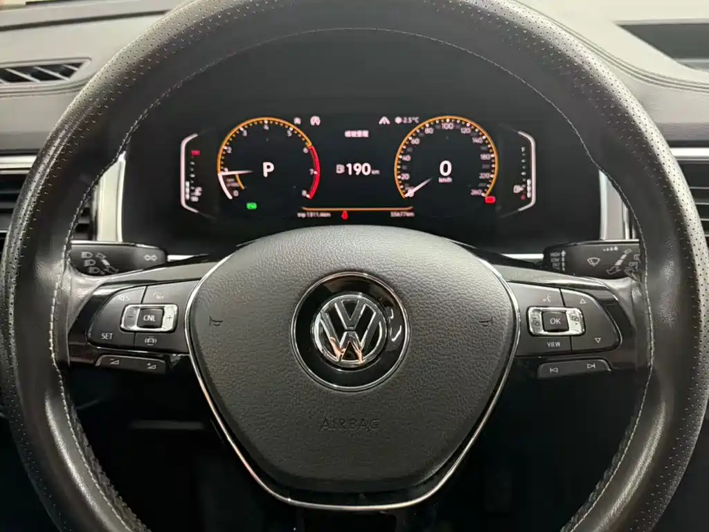 VOLKSWAGEN TOURANG