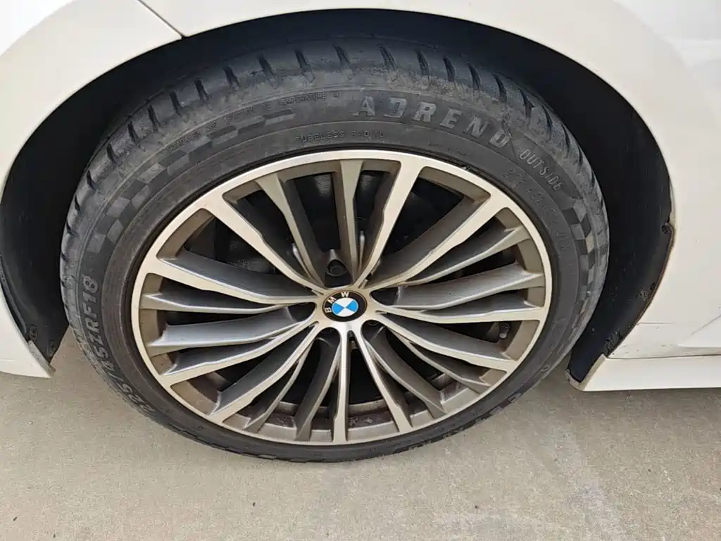 BMW 3 Series — миниатюра 23