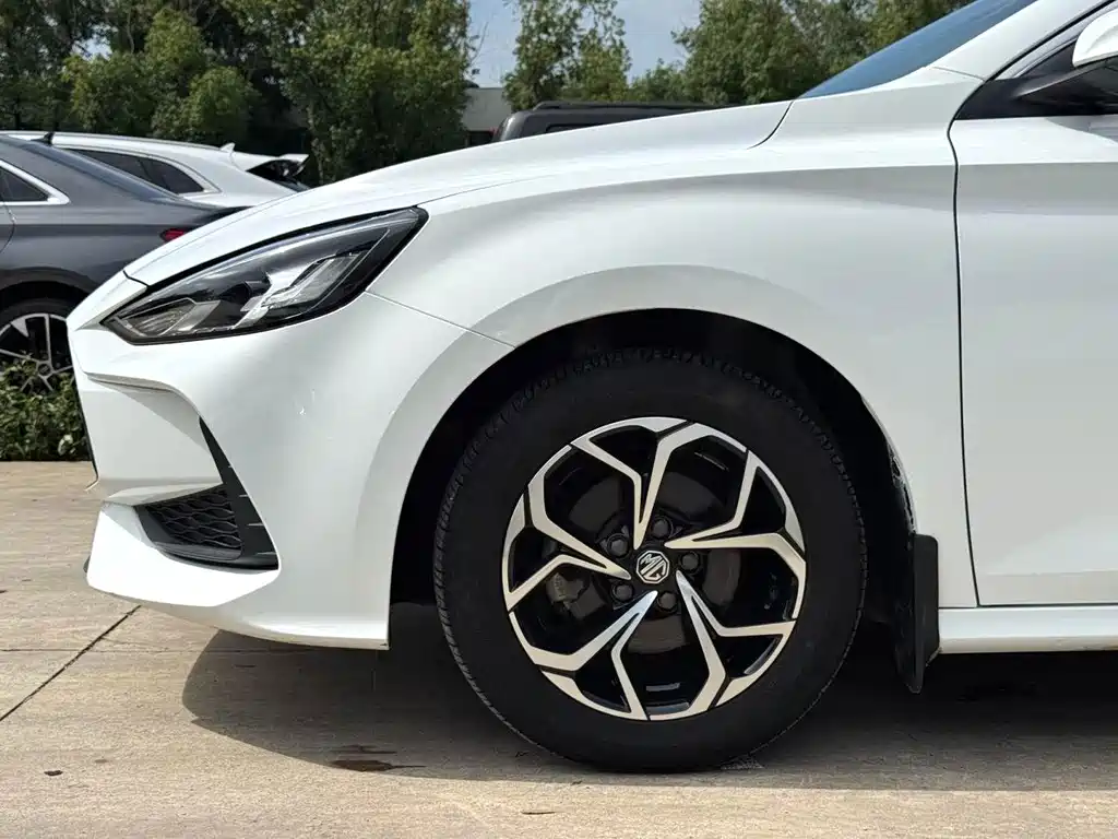 MG MG5 — миниатюра 13