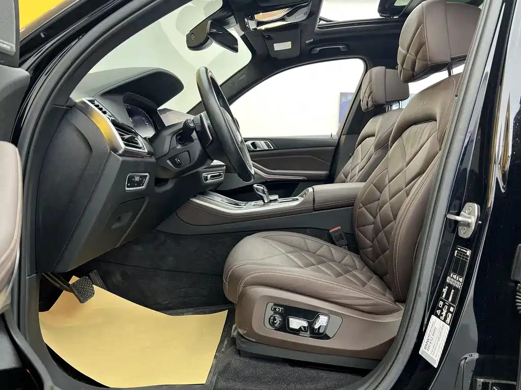 BMW X5 2022 xDrive 40Li M Sport