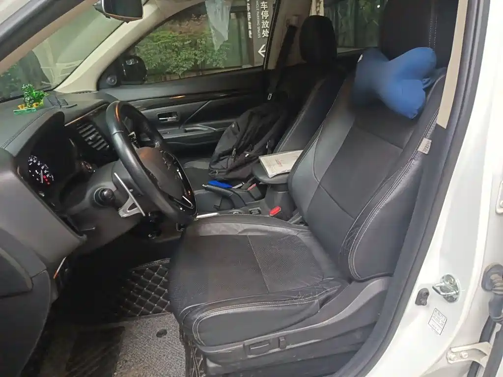 Mitsubishi Outlander — миниатюра 17