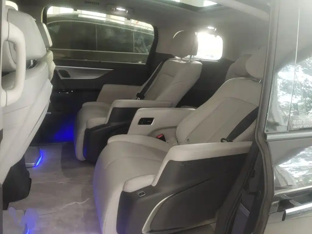 Buick GL8 — миниатюра 17