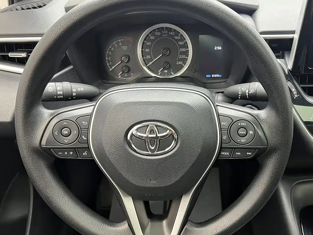 Toyota Corolla — миниатюра 10