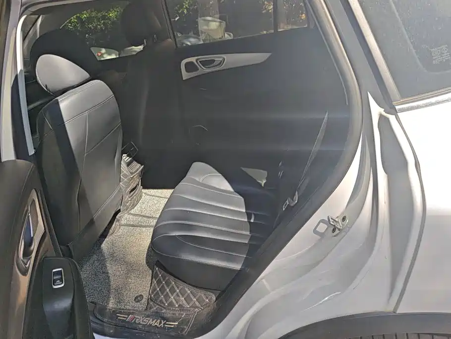 Roewe RX5 MAX — миниатюра 11