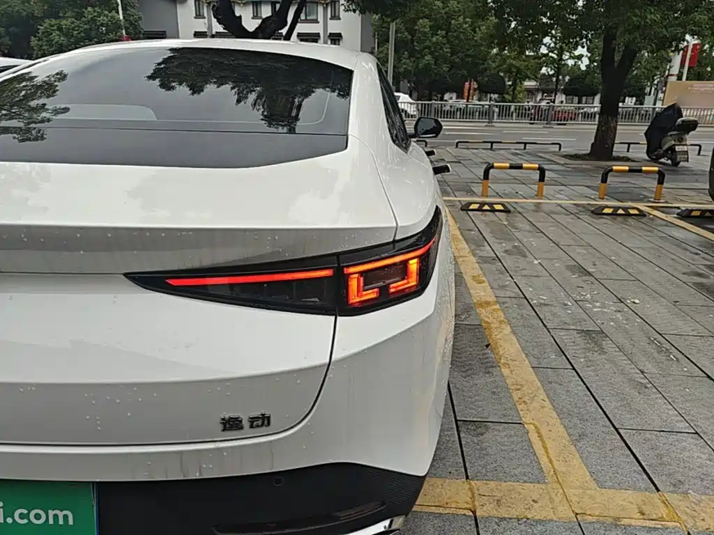 Changan Eado — миниатюра 8