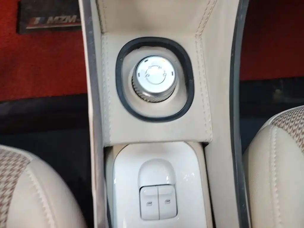 Wuling MINIEV — миниатюра 14