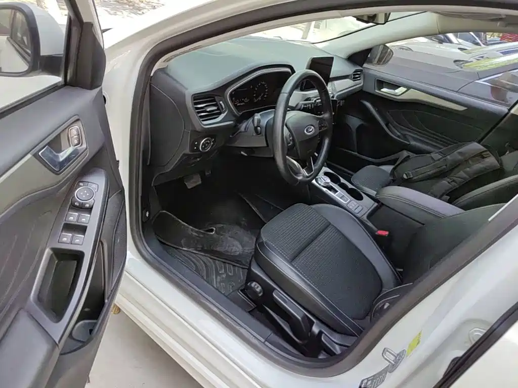 Ford Focus — миниатюра 16
