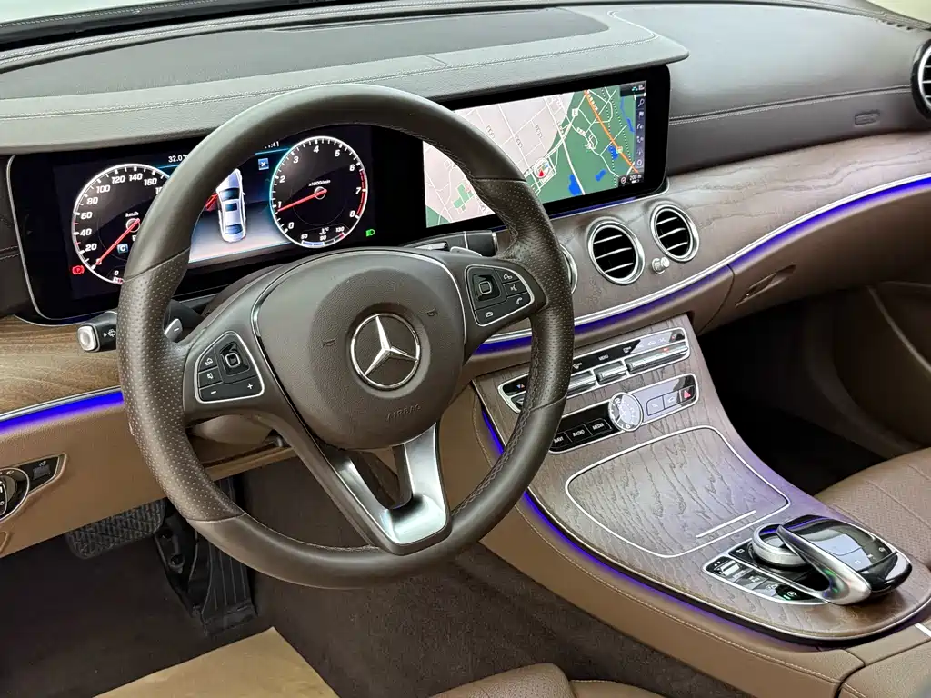 MERCEDES-BENZ E CLASS