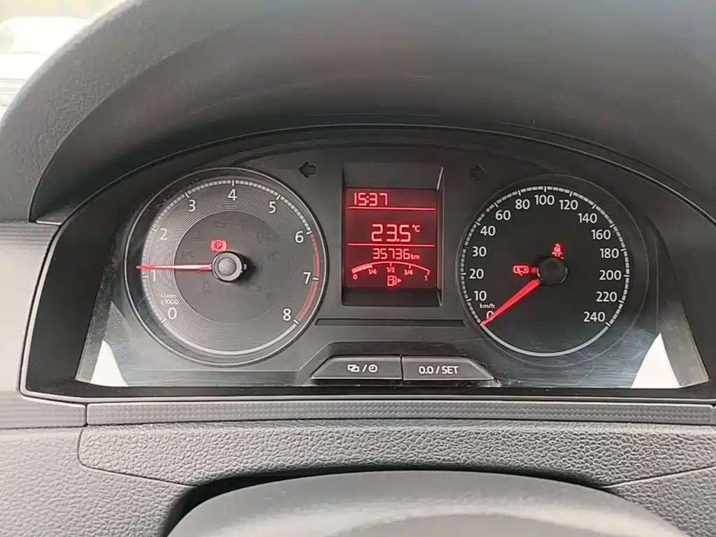 Volkswagen Santana — миниатюра 12