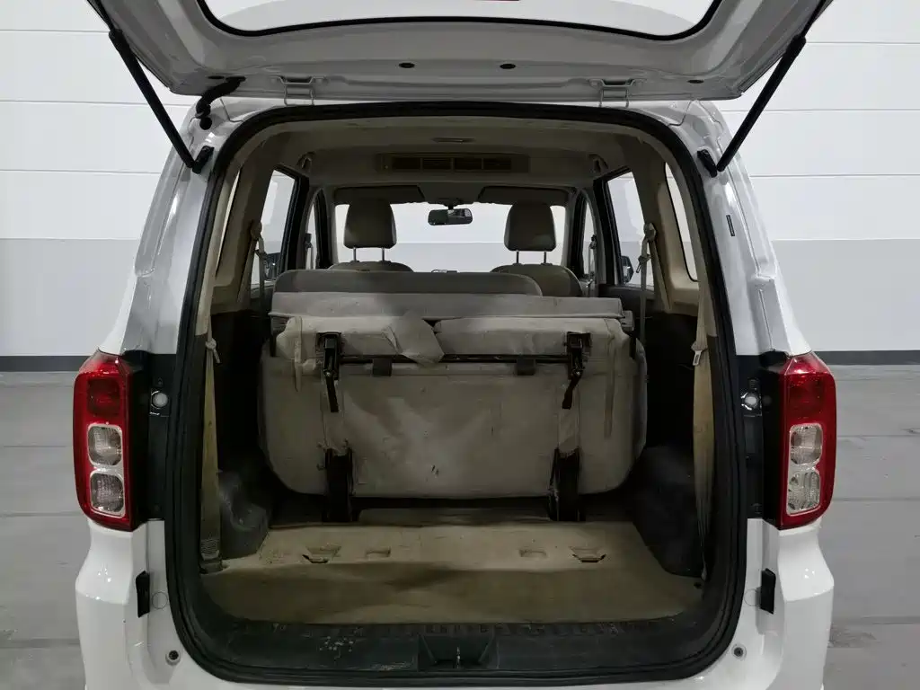 Wuling Hongguang — миниатюра 16