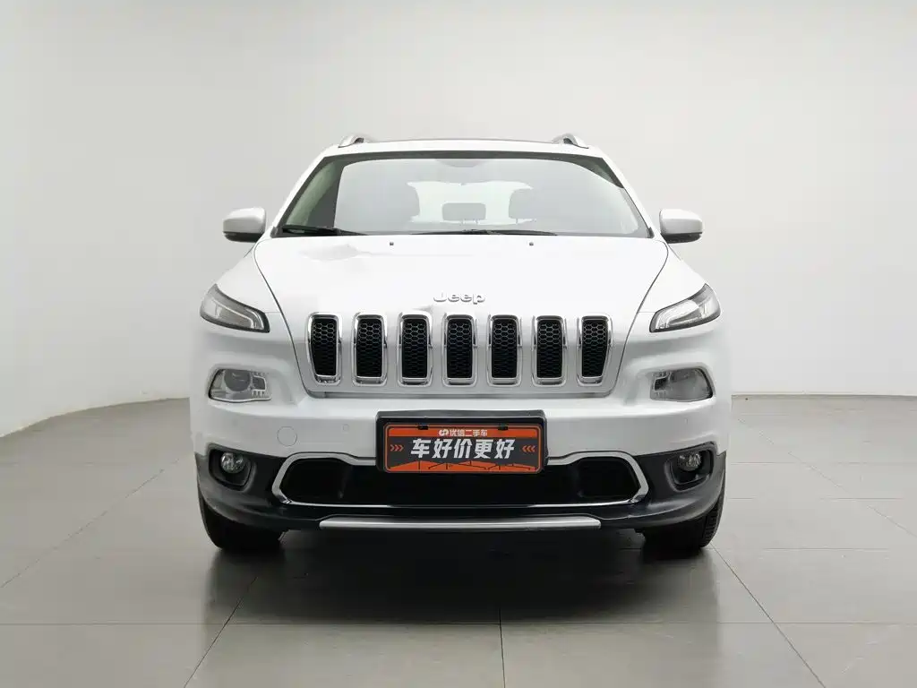 Jeep Cherokee — миниатюра 3