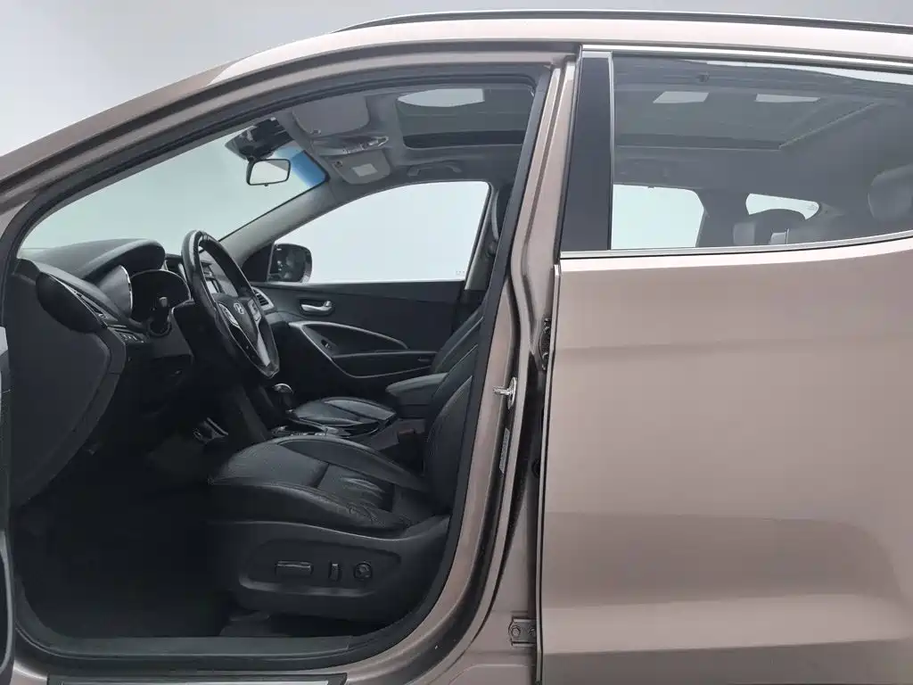 Hyundai Santa Fe — миниатюра 10