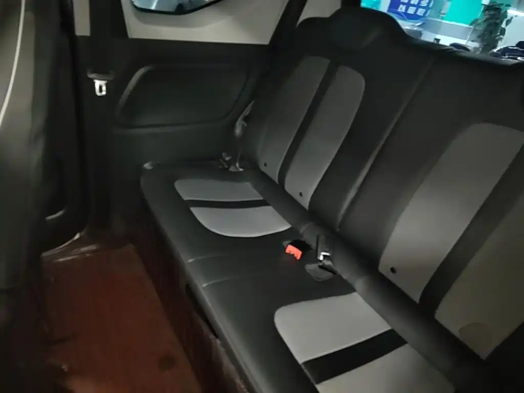 Wuling MINIEV — миниатюра 17