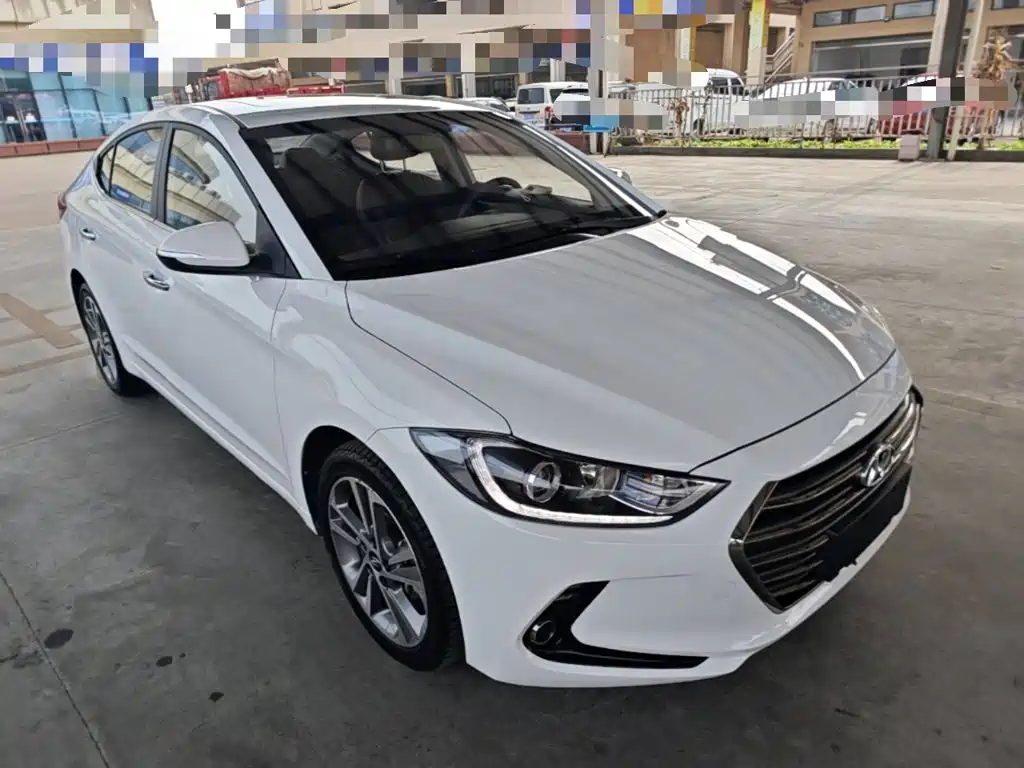 Hyundai Elantra — миниатюра 4