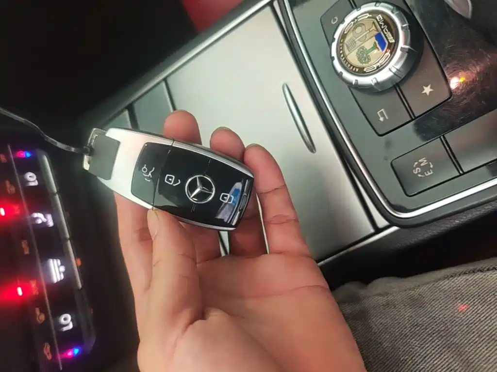 Mercedes-Benz E-Class (Import) — миниатюра 9