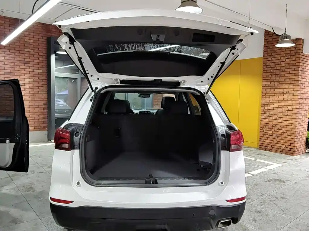 Chevrolet Equinox — миниатюра 19