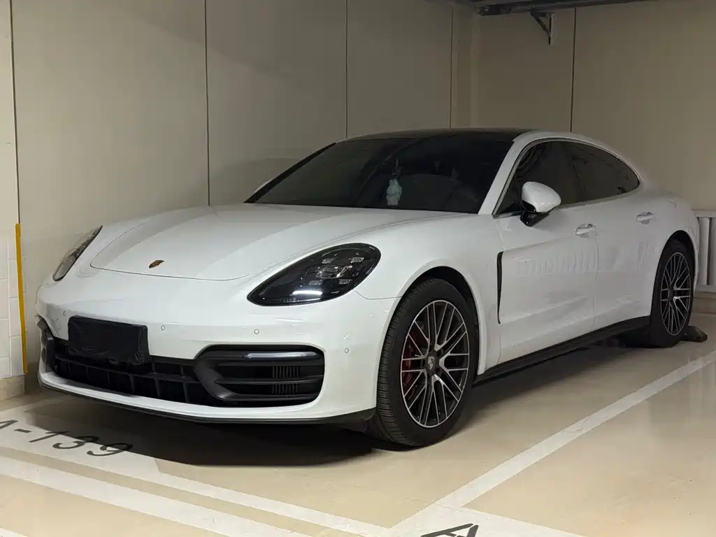 Porsche Panamera 2022