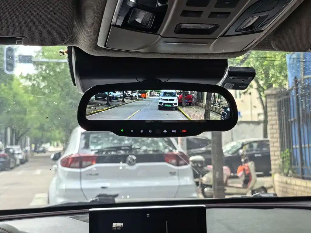 Wey Wey VV5 — миниатюра 11