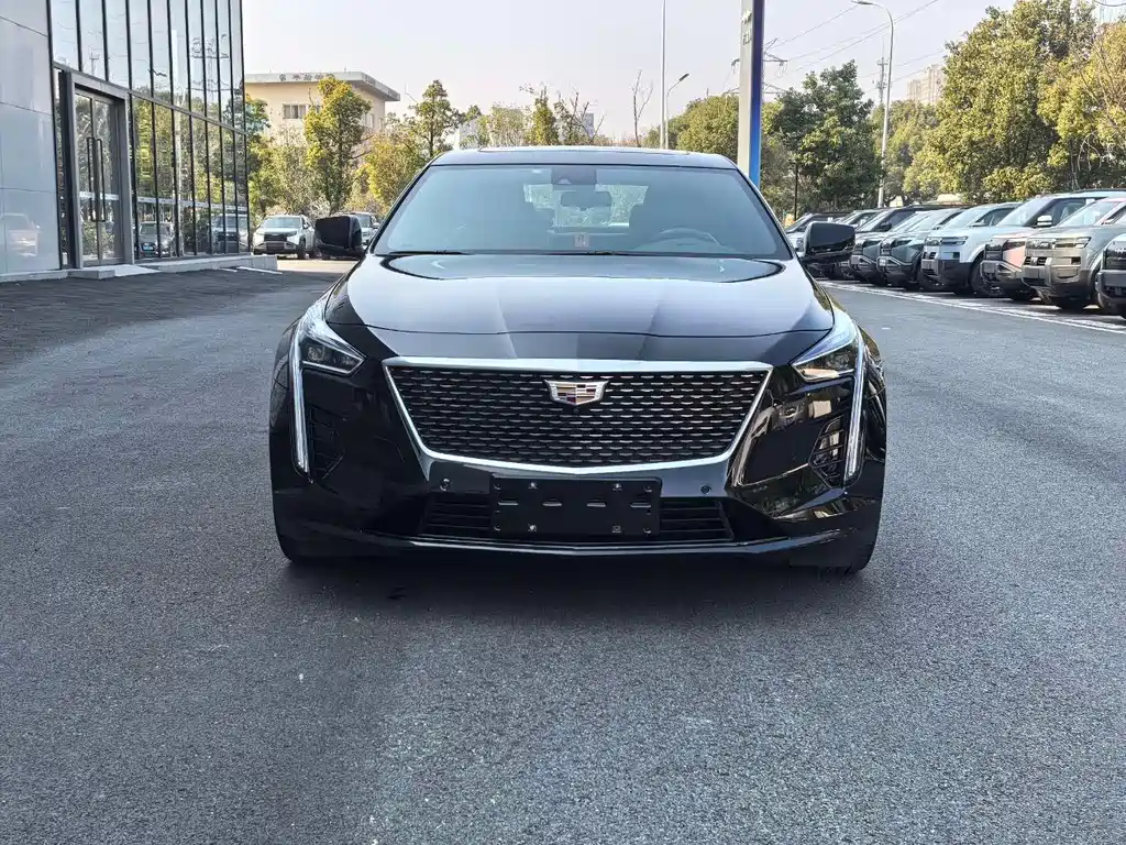 CADILLAC CT6