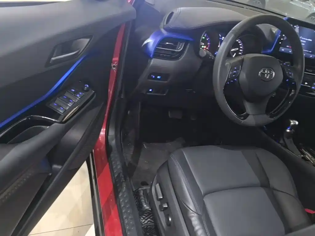 Toyota C-HR — миниатюра 16